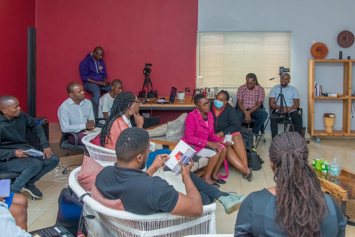 KimKochSC's tweet photo. @SCIMalawi has facilitated the formation of a Creative Innovation Advisory Group that will be informing the organization on how to build and promote creative innovation among children and the youth.The group brings together diverse expertise and experiences from creative industry https://t.co/dMYucJgVYV
