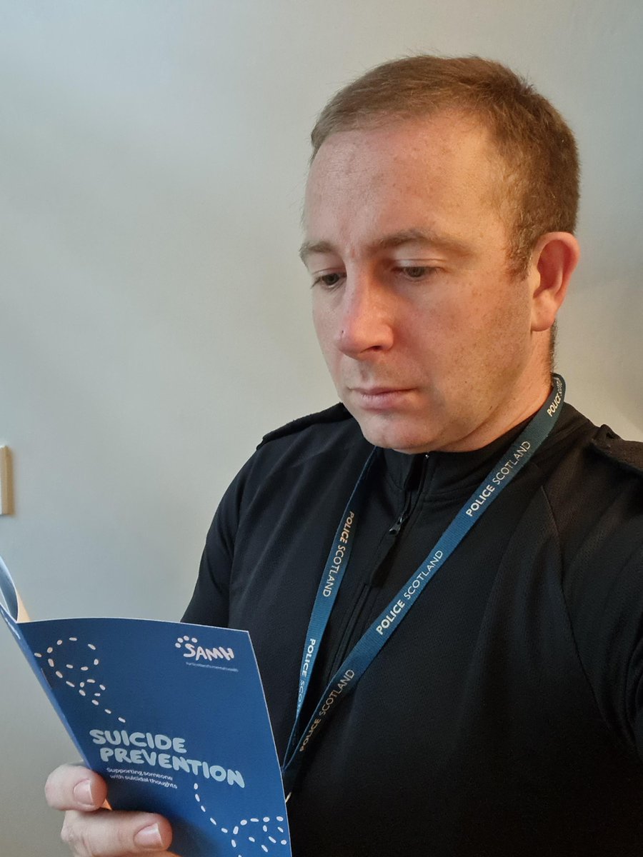 NHSGrampian's tweet photo. @SAMHtweets @NHSGrampian @PoliceScotland have come together to urge anyone having suicidal thoughts to reach out for help &amp; for those worried about someone to act.

Find out more at: https://t.co/KVX7VtcnzP

Pictured is PC Johnathan Davis with the suicide prevention materials. https://t.co/R72mXzv9J3