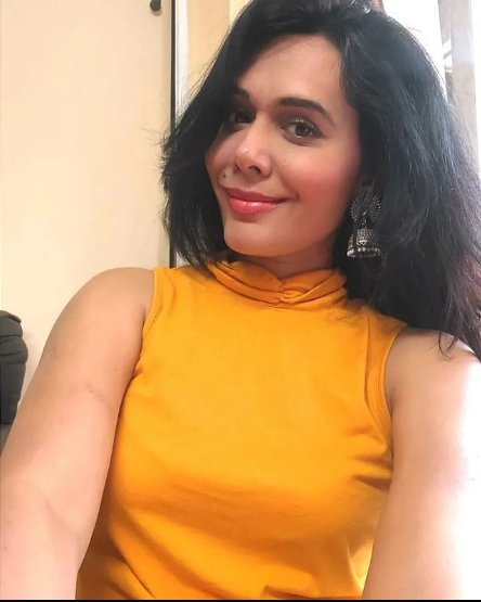 forammehta5's tweet photo. Be that little sunshine that peeps through the clouds on a dark, rainy day that brings along hope and love to everyone who needs it!💛
#forammehta #forammehtafanpage #beauty #influencer #trendy #ootd #love #motivation #gujratiactress #lifeisgood #enjoylife #loveyourself #monday https://t.co/jiPvA8y5cp