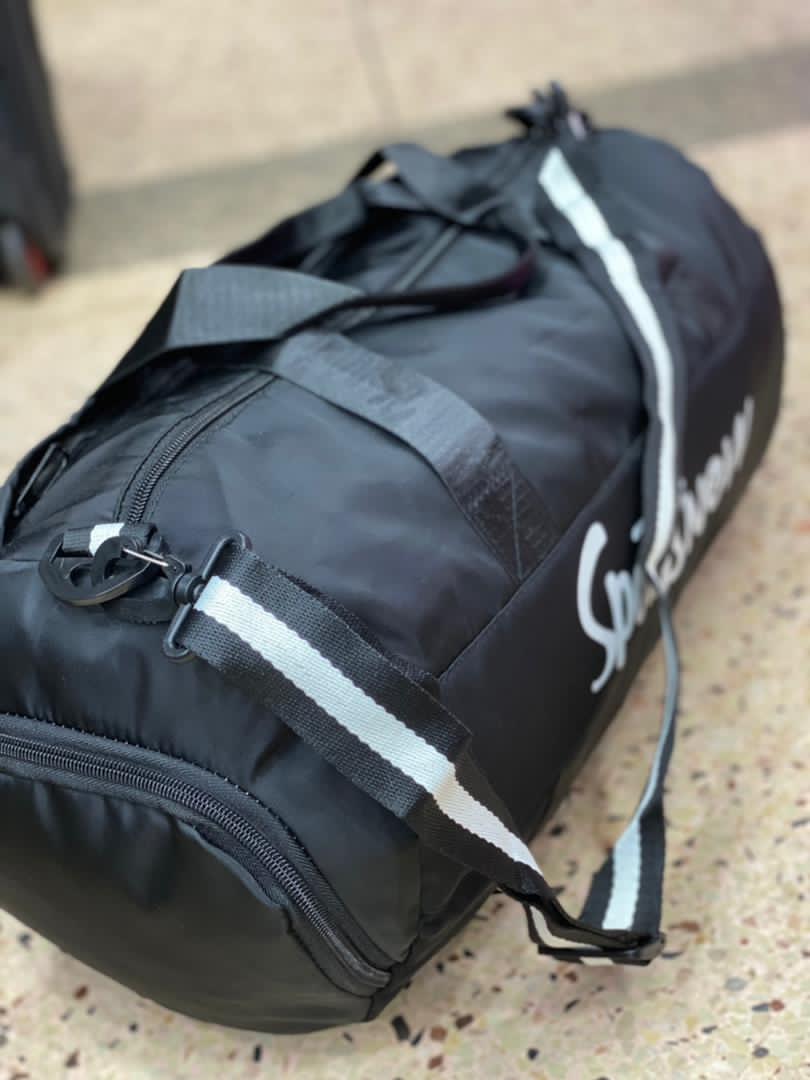 Eng_SirLi5am's tweet photo. I'm the @Thebag_plug and this is my hustle .. RETWEET KINDLY
Dm +256701519048 For authentic original travel and office bags 🎊❤
#MondayMotivation #RETWEET #HustleEveryday #Twitter #Uganda #kampala #bagplug #bags https://t.co/GExwkYxAfL