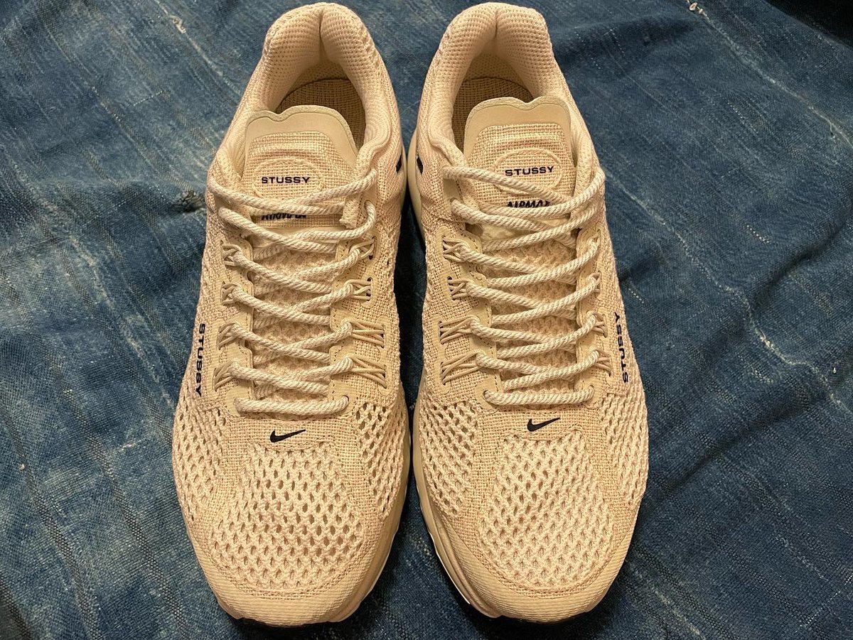 master_dnk's tweet photo. オンライン購入のstussy AIR MAX 2013届いた☻ https://t.co/ifEsxOFcG8