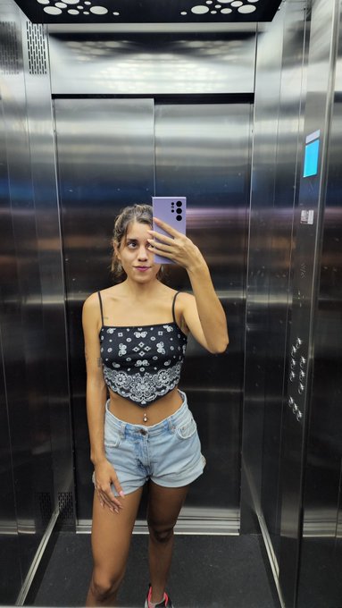 let's play I invite you to my room 🌙☻️ https://t.co/vuufVlK9ci<a href="/tag/linkinbio"class="tags"><span>#linkinbio</span></a>