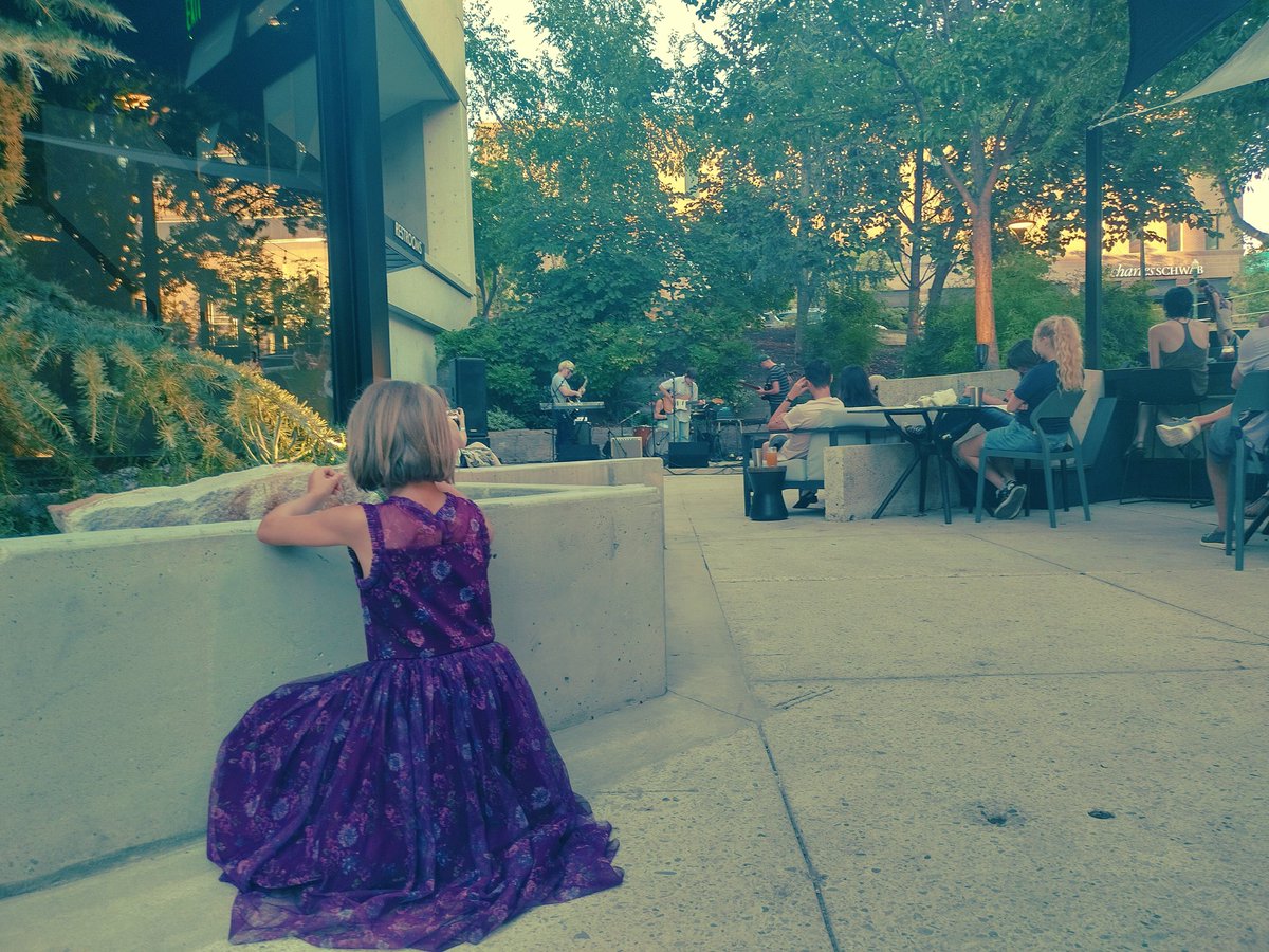 kid_yoshida's tweet photo. Tonight made up for last night in a big way. Sage gave her stamp of approval. Florist is so intricate and KIN is a perfect venue for them. https://t.co/edawFpu06s