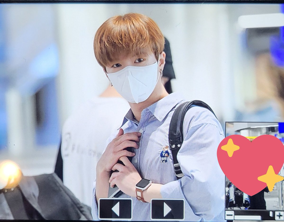 h_h1104's tweet photo. 220808 NRT  출국(@DIA_CRUNCH) #현오  #디크런치 https://t.co/ULSm9UqAGq