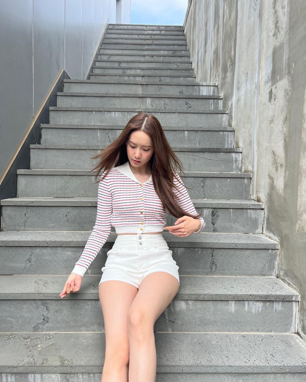 Story Kpop on X: "Knetz crazily in love with how beautiful Girls Generation  Yoona in her latest Instagram Update! https://t.co/FYfsB1eFVq  https://t.co/T4UyIZYCVe" / X