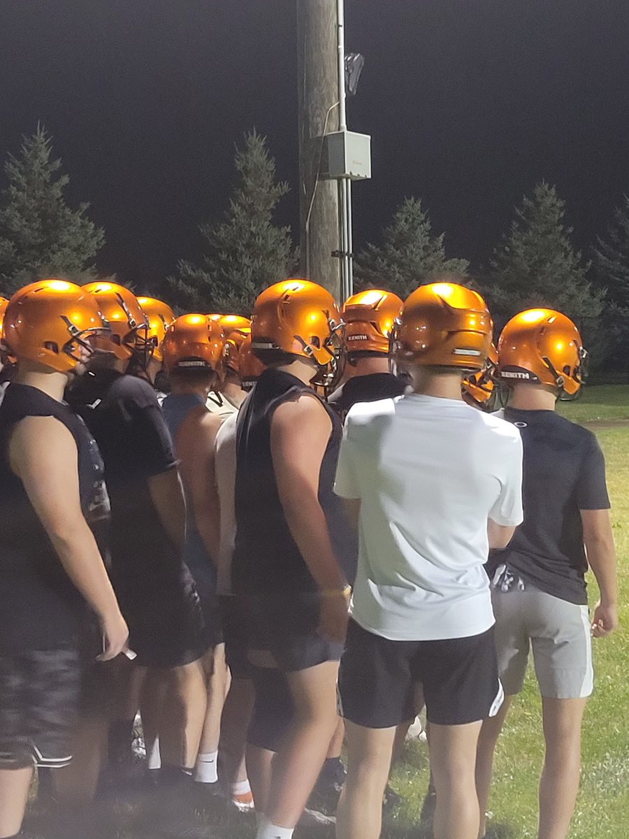 jeffhoffmann11's tweet photo. Always great to start the football season with @FentonAD Good Luck to the Tigers and all the @michiganhsfca football teams and @MHSAA Fall sports starting practice today https://t.co/qOs9GldM4a