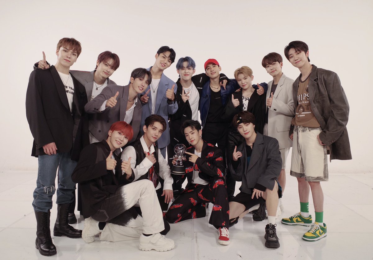hdsc_ay12678's tweet photo. ใฌใใฉใค1ๅๅๅ็ใใใงใจ~\(*หแห*)/
#SEVENTEENย #์ธ๋ธํดย
#Left_n_Right
#LeftnRight100MViews
#LeftnRight100MillionViews https://t.co/ysK9iWb5c7