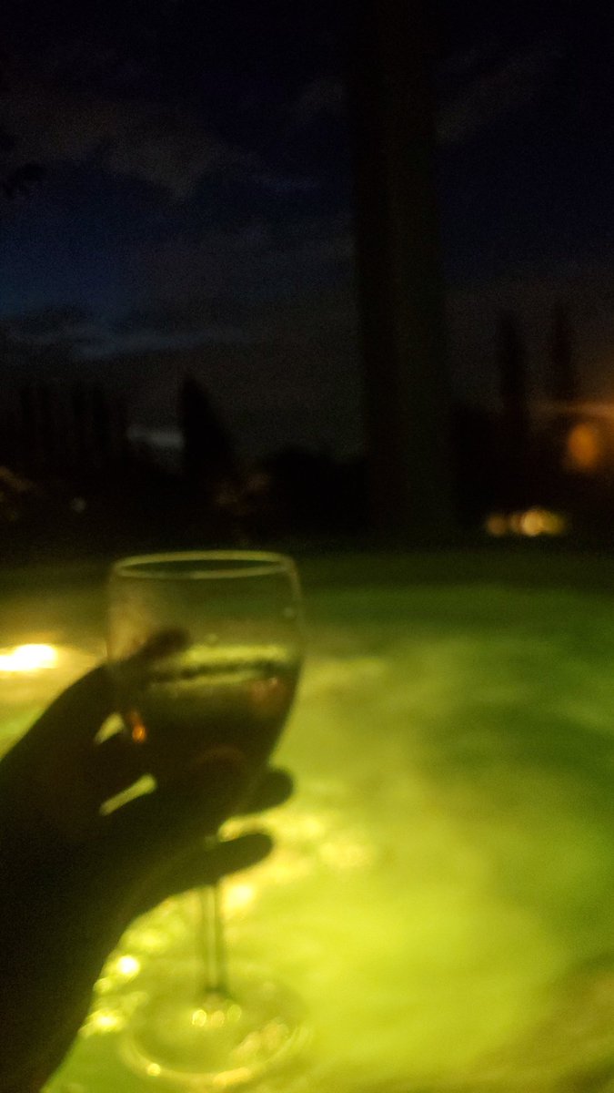 FlyingFiveCAN's tweet photo. Munchies and wine in the hot tub because I am clasay like that.
#freedad #thisis39 #quiet #peaceful https://t.co/C3hrLODh39