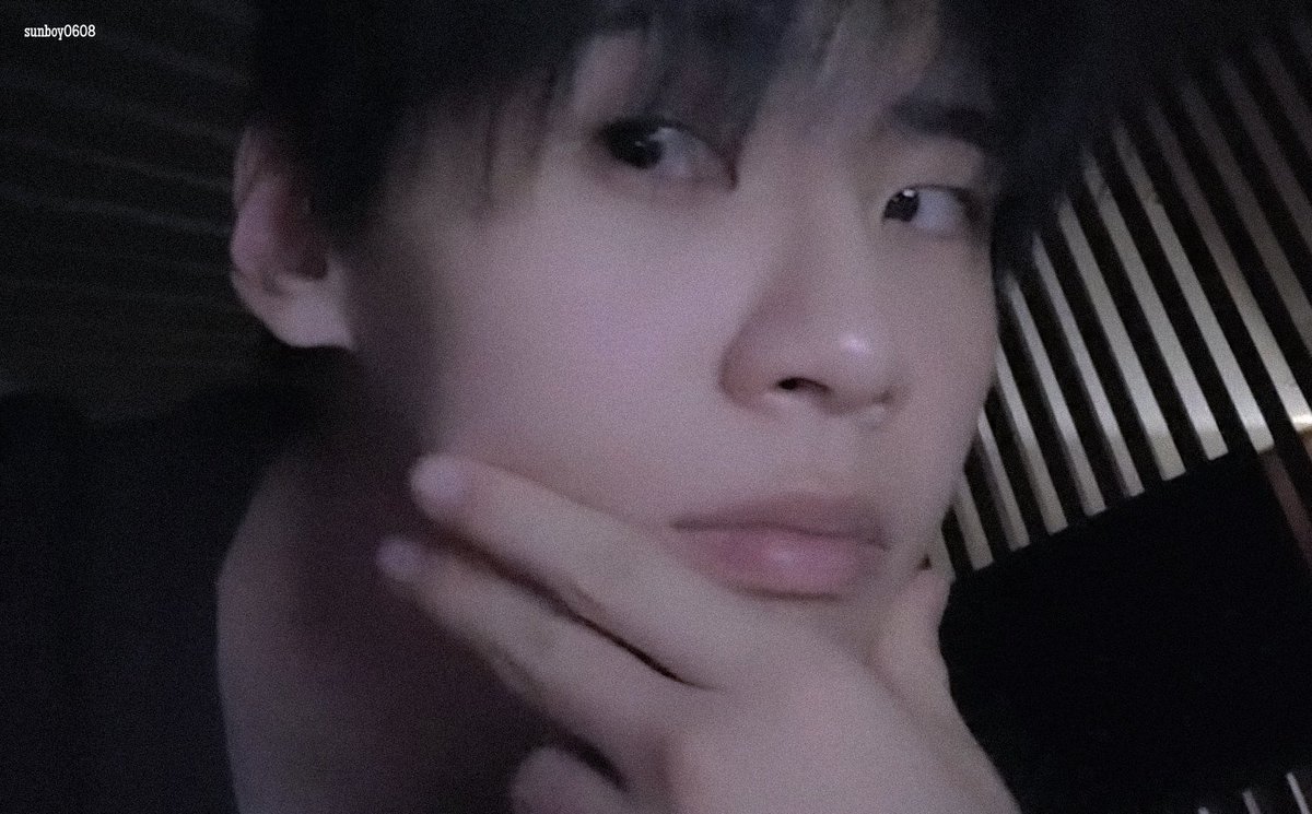 𝐬𝐮𝐧𝐛𝐨𝐲 tweet media
