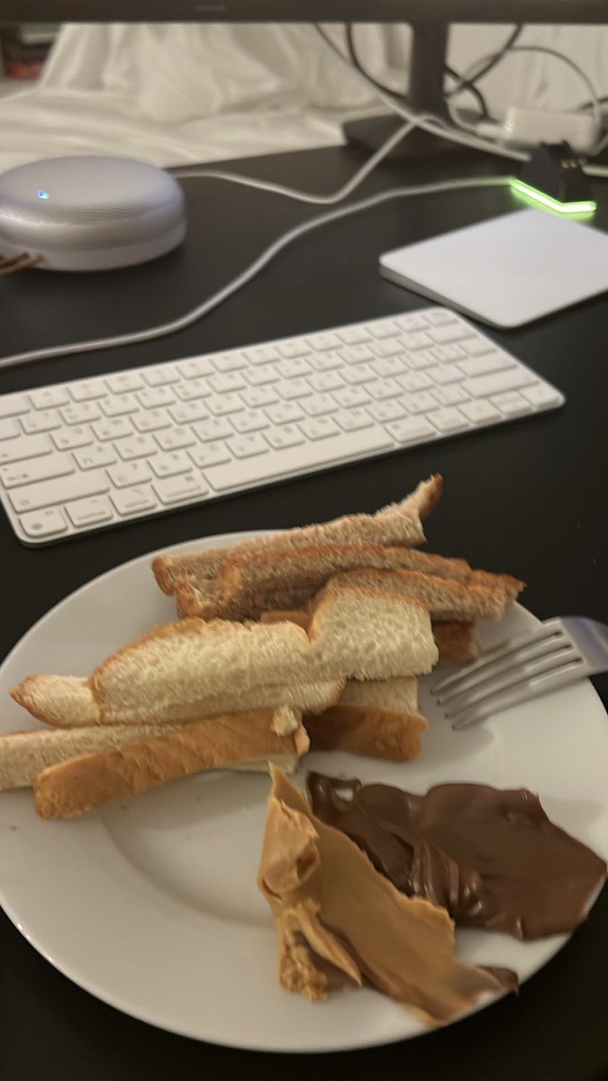 Does this count as a full course meal? Tamago sando + dessert 🍫🥜🧈🍞
