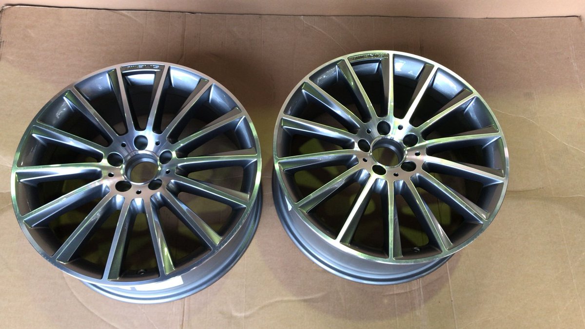 19' AMG Multi-Spoke Alloy Wheel #OnSale 

Staggered Rims - ET 52 & ET 33

A2054015400 / A2054016600

Suitable for C-Class & E-Class

Ping us & Upgrade now

#NationalDayOffer #PropelAuto #SGunited #SG #5WoodlandsWalk #W205 #W213 #W204 #W212 #MercedesBenz #AMG #AlloyWheel #Ping