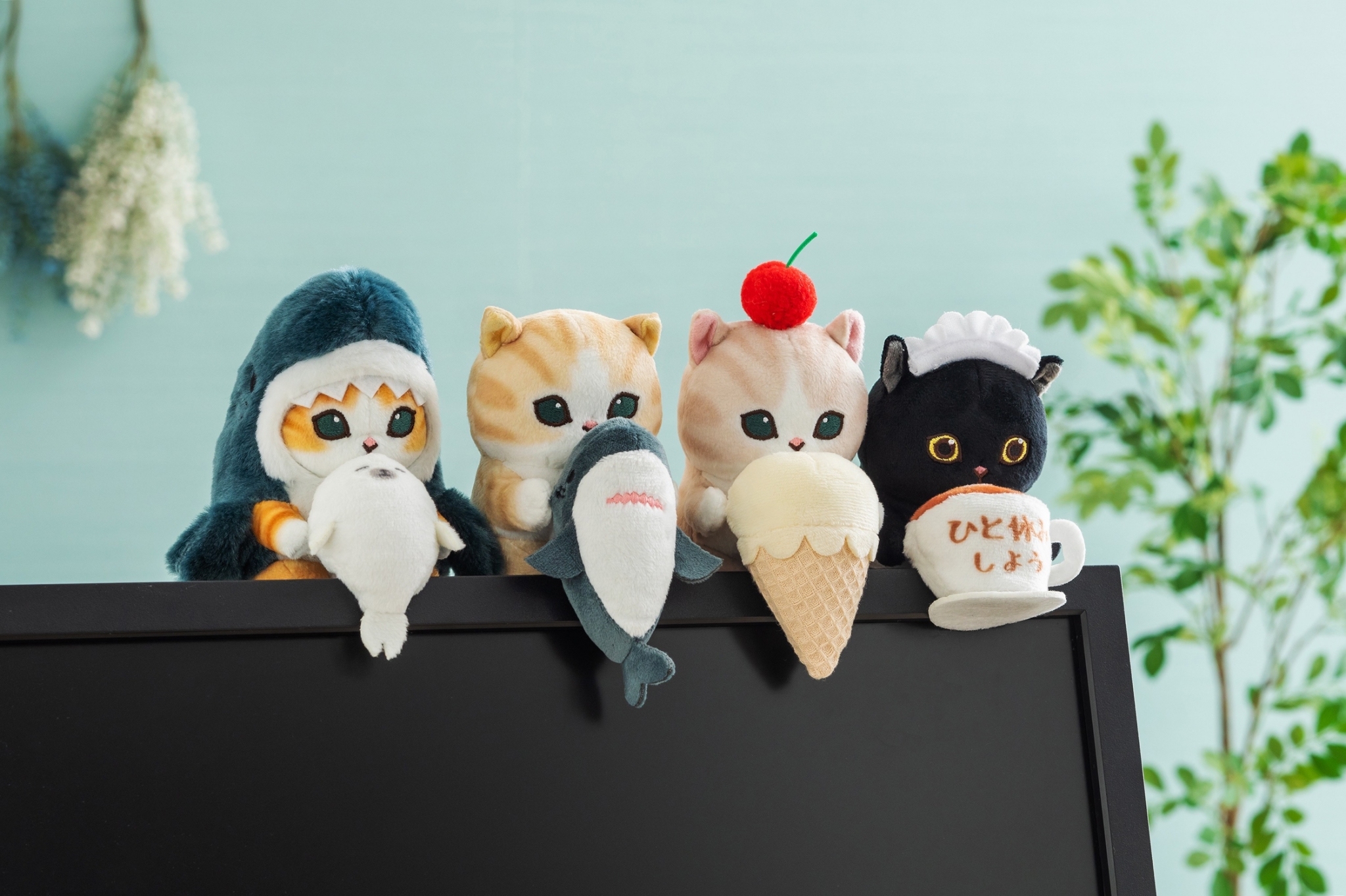 mofusand にゃんこが見守るデスクトップひっかけぬいぐるみ モフサンド mofusandグッズ公式 on X: 