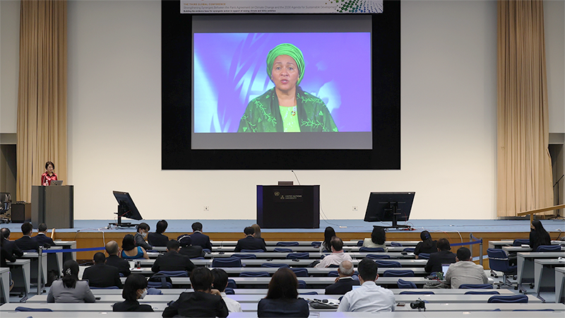 #ClimateSDGsynergies in 🇯🇵 media 

🔗 buff.ly/3oTY2Dc

<a href="/sakigake/">秋田魁新報社</a> <a href="/toonippo/">東奥日報（青森）</a> <a href="/kyoto_np/">京都新聞</a> <a href="/kyodo_official/">共同通信公式</a> <a href="/mainichi/">毎日新聞</a> <a href="/fukuidkan/">福井新聞D刊</a> <a href="/chibanippo/">千葉日報</a> <a href="/kobeshinbun/">神戸新聞</a> <a href="/niigata_nippo/">新潟日報ニュース</a> <a href="/tokushimapress/">徳島新聞</a> <a href="/FKSminpo/">福島民報</a> <a href="/oitagodo/">大分合同新聞</a> <a href="/nishinippon_dsg/">西日本新聞me | 福岡ニュース</a> <a href="/nara_np/">奈良新聞（Nara Shimbun）</a> <a href="/theokinawatimes/">沖縄タイムス</a> <a href="/kachimai_denshi/">十勝毎日新聞電子版</a> 

📷 MOEJ