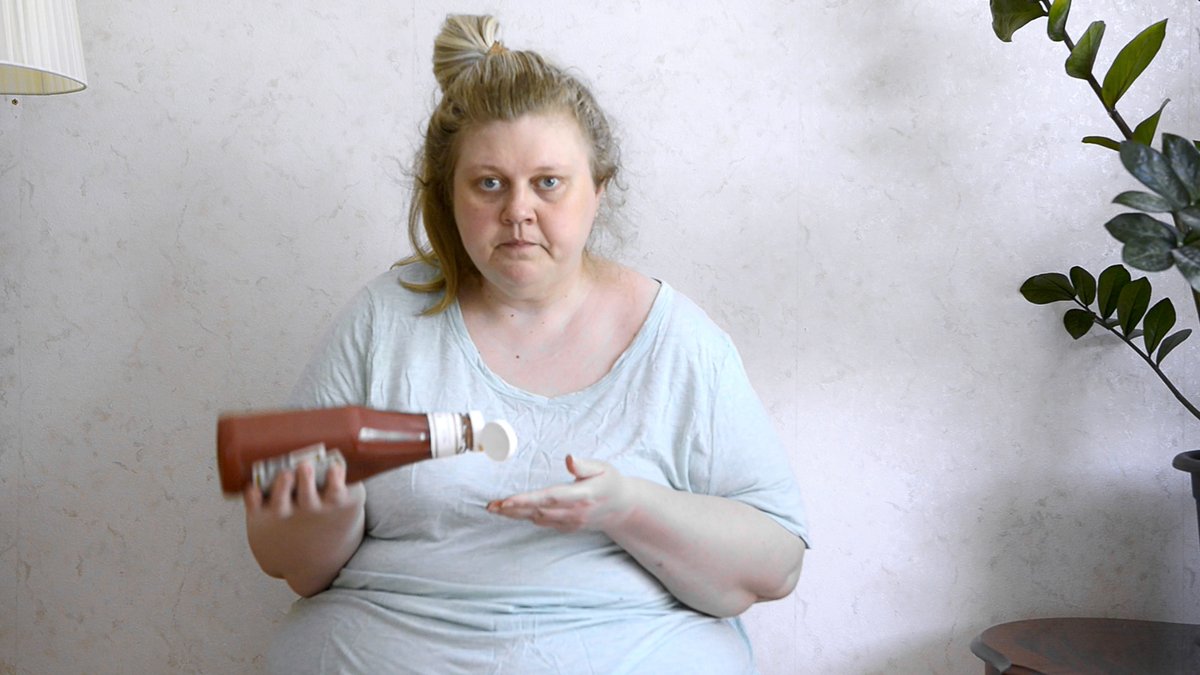 KampusART-mediataideohjelma jatkuu aina toukokuuhun 2023 asti! Syyskauden avaa kansainvälistäkin mainetta niittänyt Iiu Susiraja, jonka kolmea teosta esitetään EduCityn mediaseinällä elo-syyskuun ajan tiistaisin ja torstaisin klo 11–12. Kuva/Iiu Susiraja: Red cheeks @turkuamk