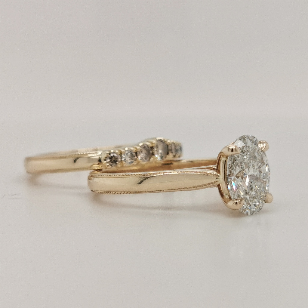 BillHicksDesign's tweet image. This 2ct Oval Diamond Solitaire and matching wedding ring with heirloom diamonds came back for a polish and claw check last week.
Looking just as beautiful as when they were wed just before the pandemic!