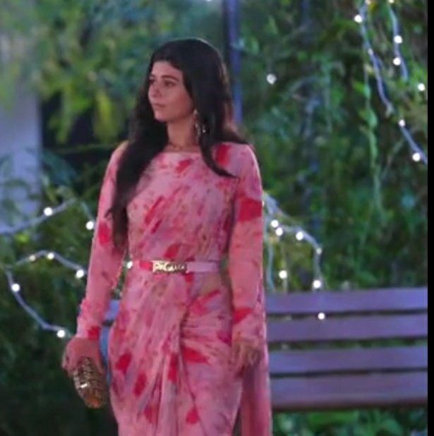 <a href="/cockcrow_shaika/">Cockcrow & Shaika Entertainment</a>  Isse dekh kar kuchh yaad ayaa ????

Kapro Ki jagah Precap include karte na episodes mein to Aaj yah haal na hota #kabhikabhieittefaqsey ka..😣
OUR SHOW IS GOING OFF AIR ONLY BECAUSE OF YOU Guys !!!! 
<a href="/StarPlus/">StarPlus</a> 

#anugun