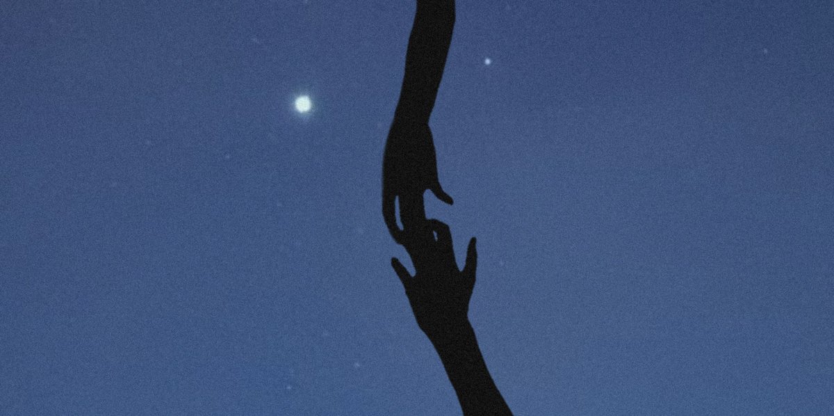 Pondfaen's tweet photo. Here Comes Spring | an #OhmNanon AU

Under the starry night sky, we cry &amp; laugh. And, we dream &amp; love. 

Pero paano kung yung taong kasama mong umiyak. tumawa. mangarap. at mag mahal ay bigla nalang mawala?

Kayanin mo pa kayang tumingin sa ilalim ng langit na puno ng mga bituin? https://t.co/QChFzT4oJi