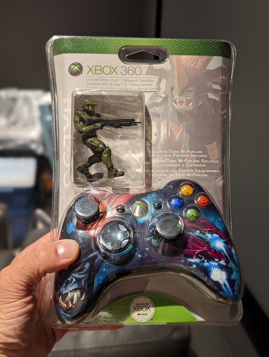 TechBenchTV's tweet image. Hey internet. Any idea what this is worth (if anything)? It is sealed but is it worth my time to sell it on eBay? #masterchief #Xbox360