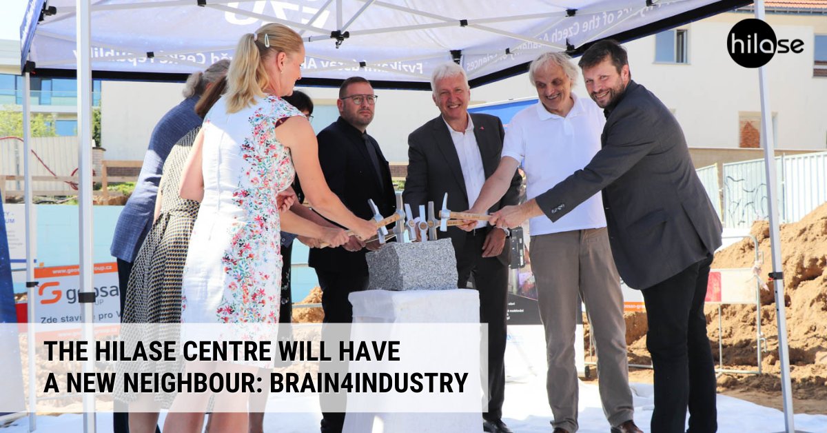 HiLASECentre's tweet photo. On Thursday, 4 August, a ceremonial tapping of the foundation stone of the newly established headquarters of the Brain4Industry (#B4I) consortium took place in Dolní Břežany. @CzechAcademy #HiLASE @FZU_AVCR #cardam #star @stredoceske_ic
➡️https://t.co/gQVeW8XgI9
#LSP https://t.co/9TPKDJDpd7
