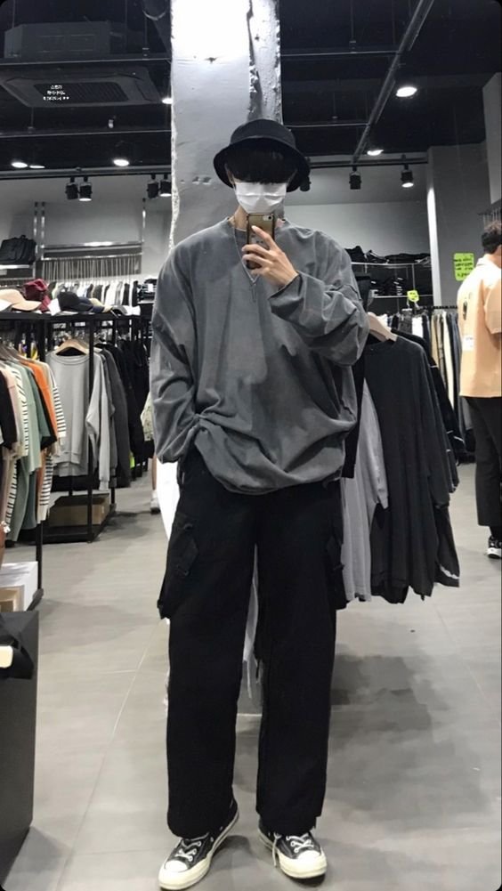 ㅤㅤ 
        [鱗太郎.] u p d a t e
        - - - 01:51 p m - - - 
           cold afternoon.