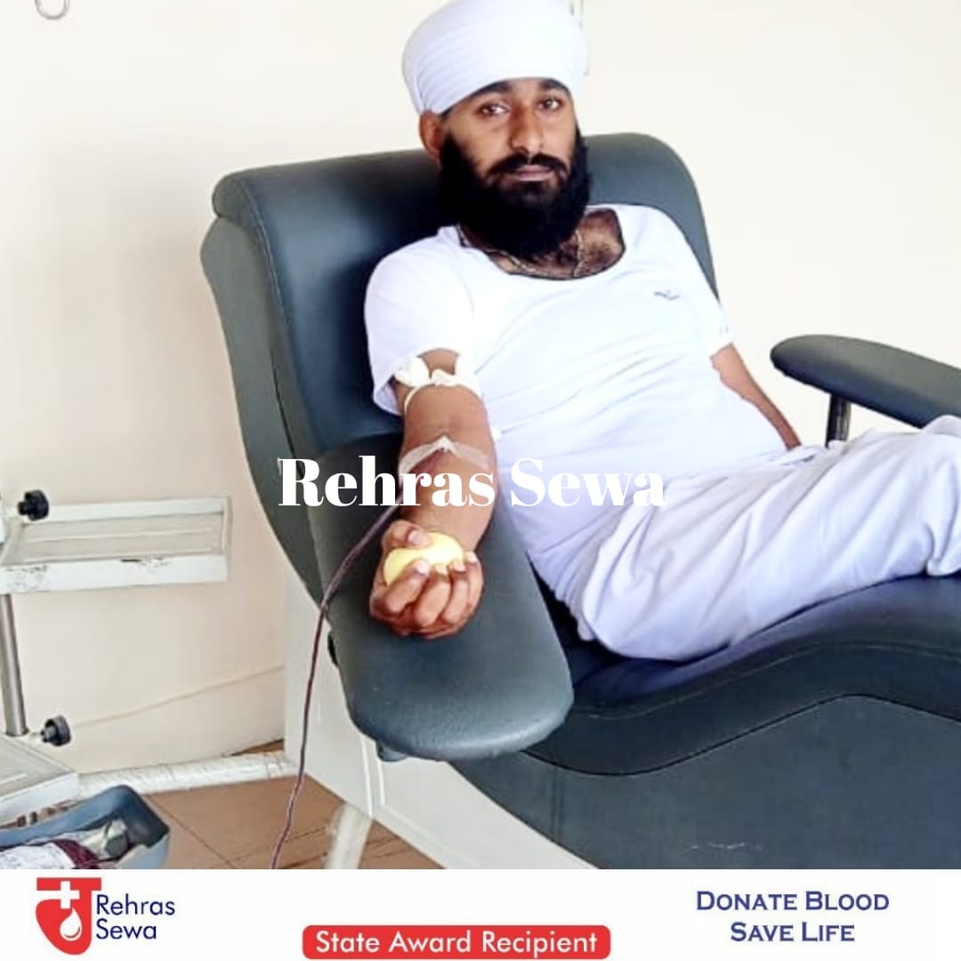 rehras_sewa's tweet image. You need a big heart and free mind for blood donation, not money.
Be a blood donor!
Give Life!
Thanks to #Vikramjeet ji who donated blood at GTB Hospital.
May God Bless Him😇