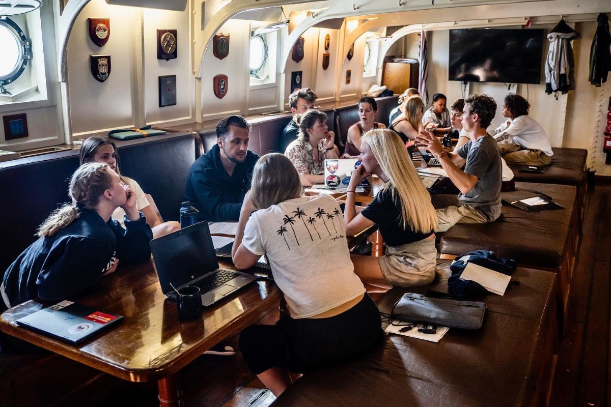 The #OneOceanExpedition continues! Over the last few months they have crossed the equator & int'l date line, celebrated midsummer & continued their onboard research. The ship is currently sailing the South Pacific near the Solomon Islands. 📷: Statsraad Lehmkuhl Facebook