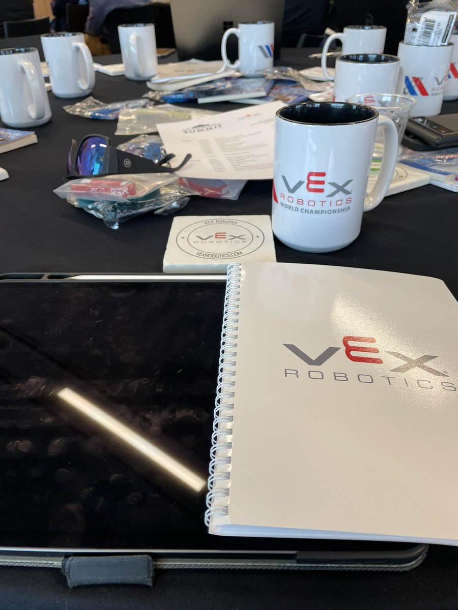 So good to be learning with <a href="/VEXAustralia/">VEX Australia</a> Event Partners. Creativity in education is so important. <a href="/VEXRobotics/">VEX Robotics</a> is learning with creativity for the classroom. 
Thanks <a href="/MckennaJ72/">Jason McKenna</a>