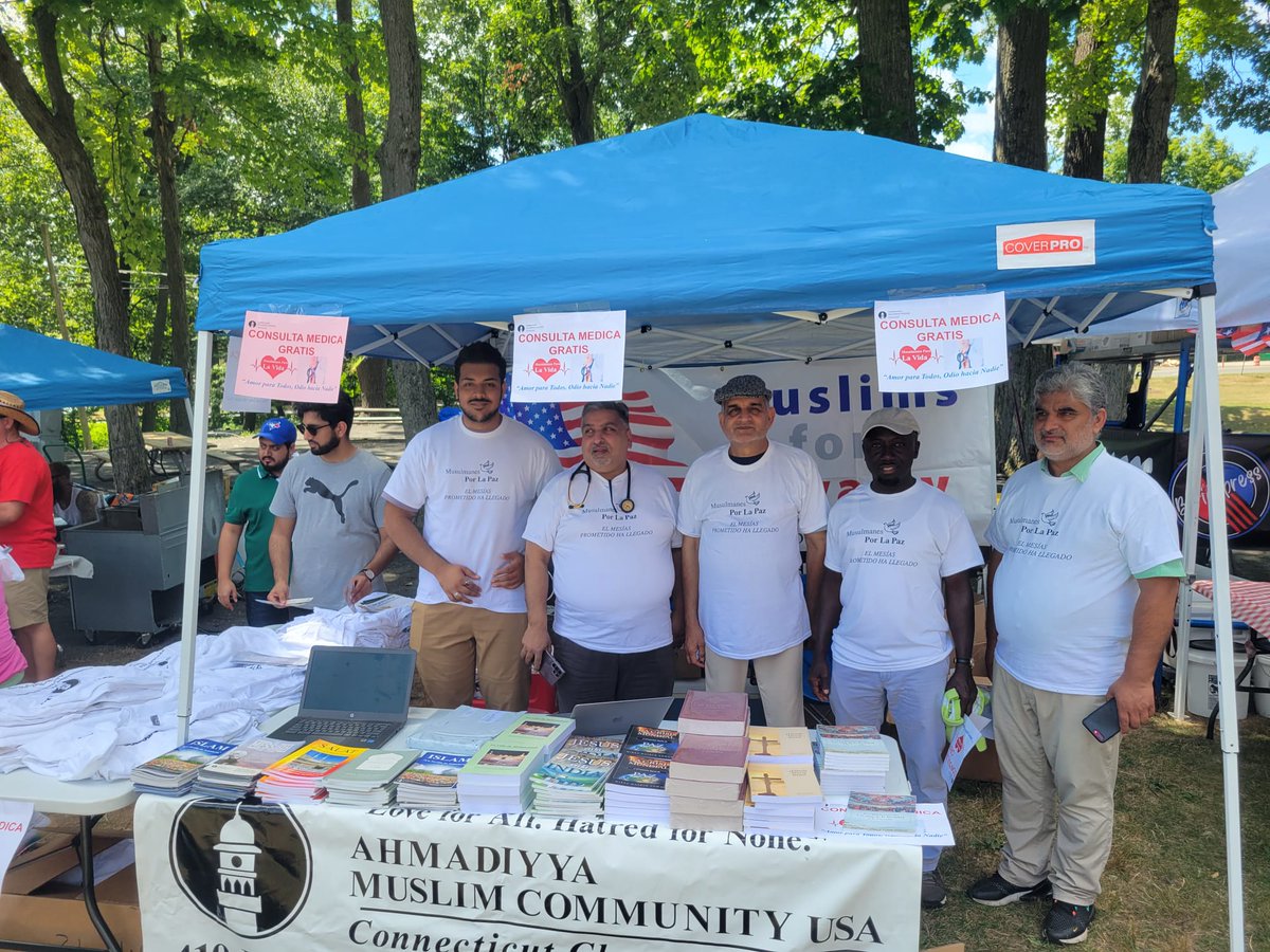 Hoy participamos en el festival de Puerto Rico en Meriden, #Connecticut. Extendimos nuestro lema, 'amor para todos, odio para nadie', y ofrecimos una oración para las víctimas del COVID. Nuestros médicos ofrecieron servicios médicos gratuitos para todos los invitados presentes.