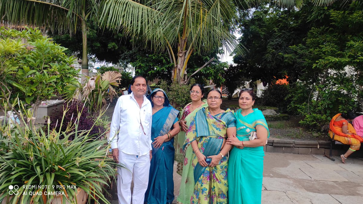 ModiPushpendra's tweet image. *अहोभाग्य* 
युग के महान आचार्य   दिगंबराचार्य 108 आचार्य देव यतिराज पूज्य  विद्यासागर जी महाराज के सपरिवार  *दर्शन,शास्त्र भेट,श्रीफल समर्पित करने  का पूण्य अवसर*       आज तीर्थक्षेत्र अंतरिक्ष पार्श्वनाथ     *सिरपुर जैन* मालेगांव  जिला बासिम महाराष्ट्र मे मिला 
👏👏👏👏