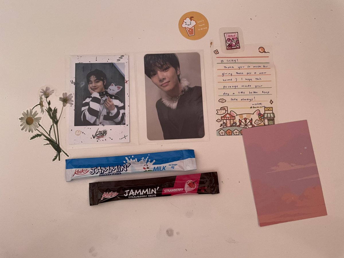 fromcb97's tweet photo. =͟͟͞͞♡ @atthaph1 #fromcine

jeongin arrived na!! sorry for the late feedback huhu but he was packed safely amd came home asap🥰 https://t.co/Jg0QS2aBNx