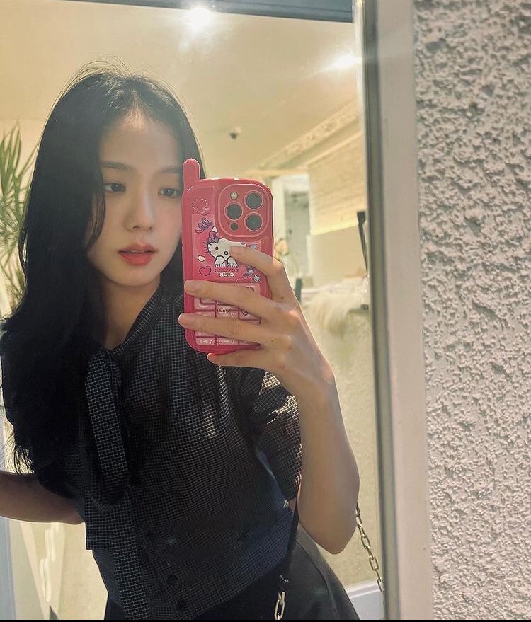 salb_734's tweet photo. With my girl

#BLINKSelcaDay #BSD
#SIXcredibleYearsWithBLACKPINK https://t.co/VKthRJulia