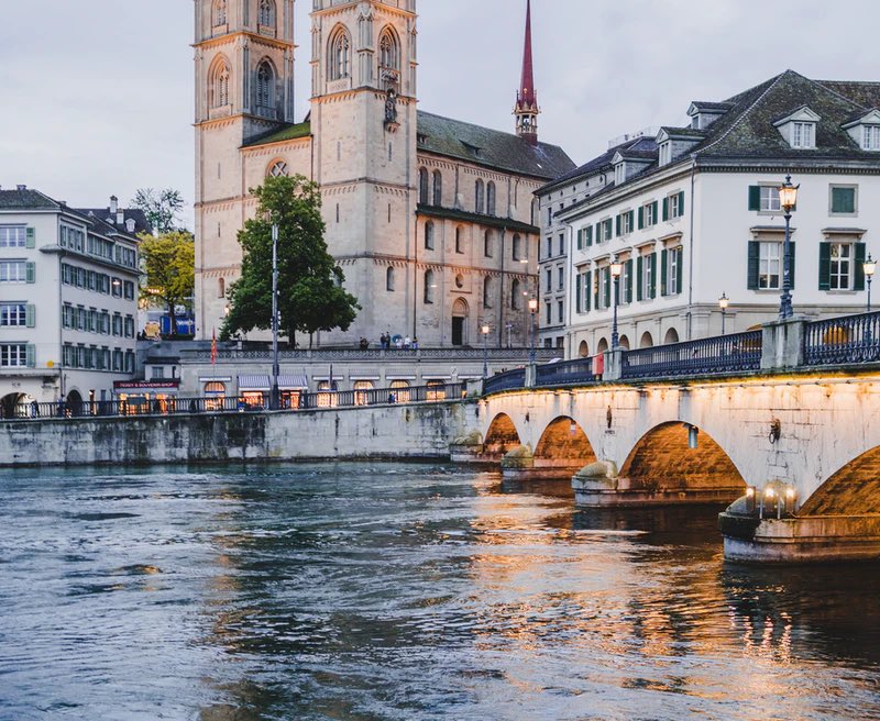 ActivitiesSwiss's tweet photo. Explore Old Town in Zurich with a 2-hour guided tour on foot. Historic squares, beautiful guild houses and winding alleys will amaze you 🌇

#zurich #oldtownswitzerland #swisslife #switzerlandtour #outdoorswitzerland #swisspeople https://t.co/3bPHW33ouJ