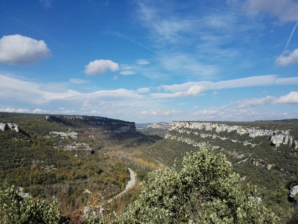 regcantabrorum's tweet photo. Amanecemos 🌄 en el inespugnable bastión natural de #ElCastro #Escalada #Burgos. Un recinto fortificado de la #EdadDelHierro 🛖⚱️ con imponentes derrumbes de muralla 🥰 #historia #cantabros 💢 #arqueologia #IronAge #protohistoria https://t.co/pCObZdJdVV https://t.co/sqniHeugso