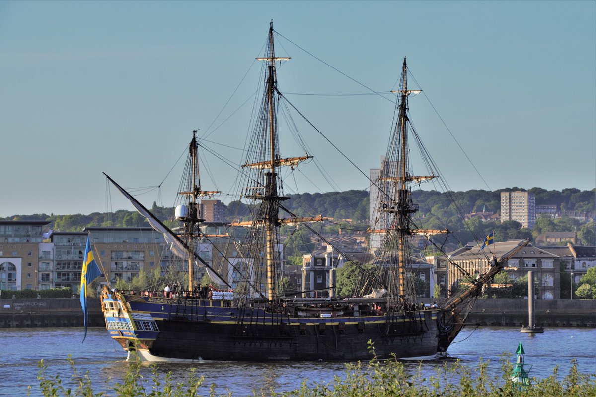 Sail training ship ⛵️🇸🇪 Götheborg heading up the #Thames to spend a few days with <a href="/CRTSouthEast/">Canal & River Trust London & SE</a> in #WestIndiaDock #London (via <a href="/TowerBridge/">Tower Bridge</a>) #dlr_blog 

#TallShip #SailingShip #Gothenburg 
<a href="/Sailingheritage/">Sailing Heritage</a>