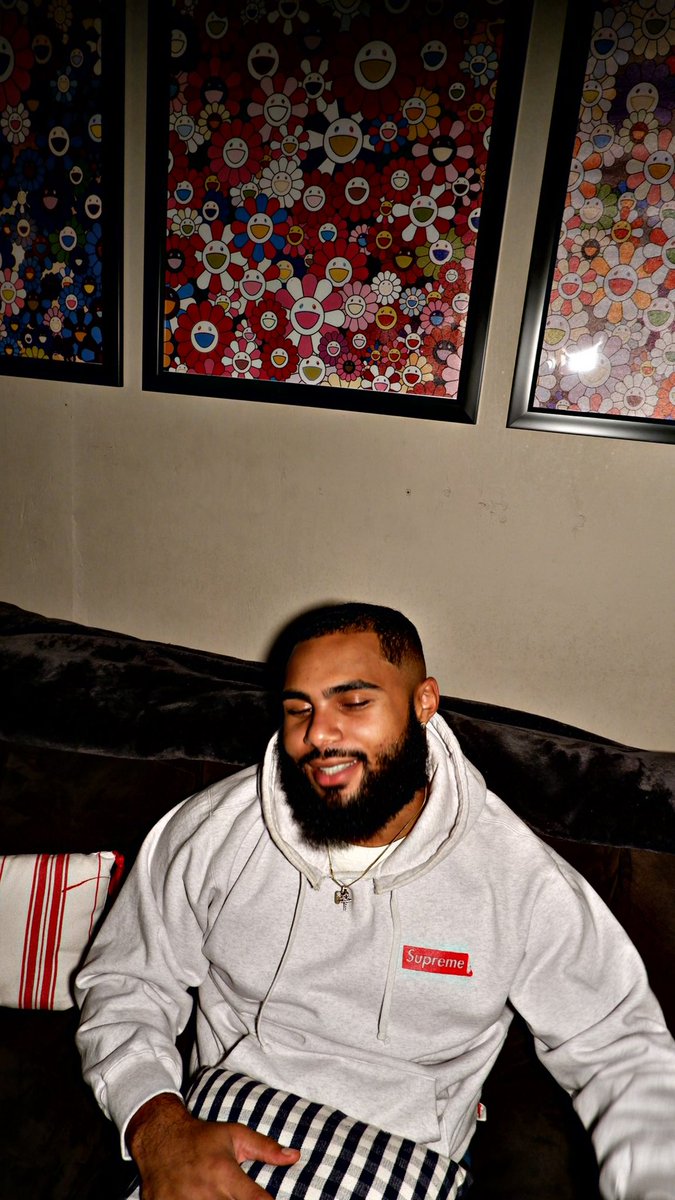 Juice_Landry's tweet photo. Since ion know how this shii work fr 🤣 https://t.co/27gUzqEL4a
