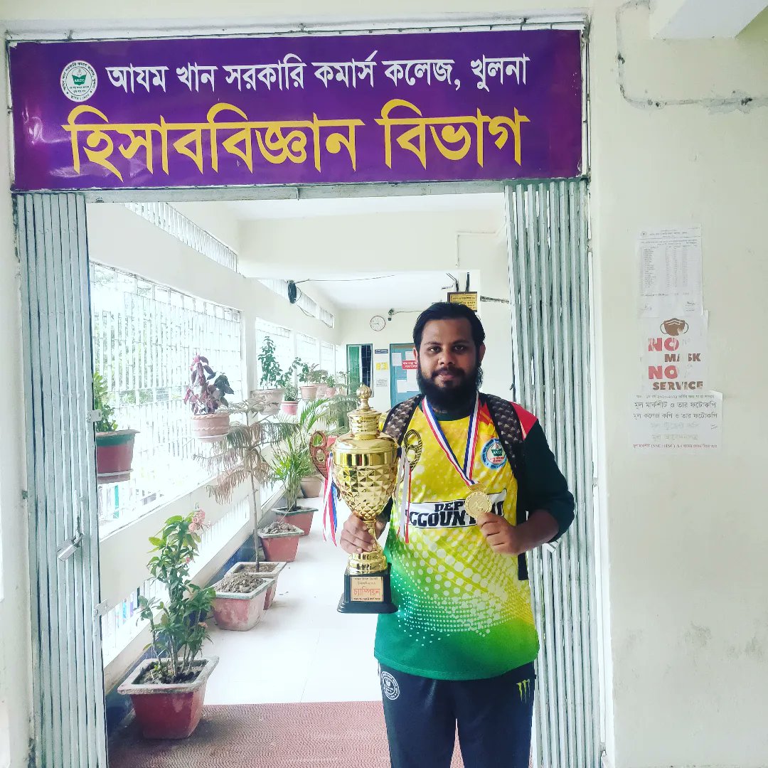 ZHDIP1's tweet photo. আলহামদুলিল্লাহ 💞🏏🏏 2022 inter College. Accounting Department champion 🏆🏆
&amp; man of the match 💙 Remember the name💙 
😍ZH DIP 💪🤘 (46 &amp; 18 super over) https://t.co/YxlTHMO3d4