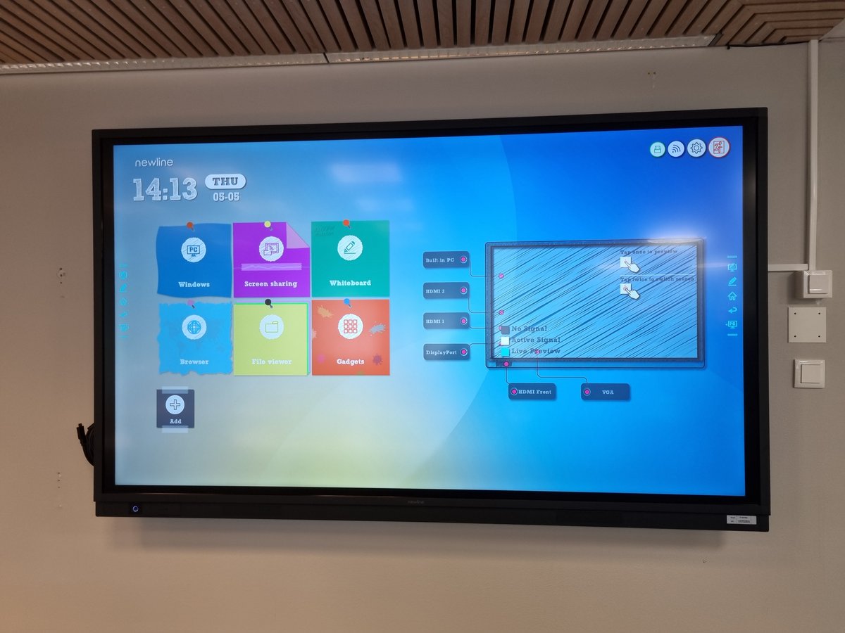 Skridr's tweet photo. I disse dager monterer flotte skjermer i mange klasserom. Trenger du hjelp til å velge den modellen som  passer for dere? Ta kontakt med oss, så hjelper vi deg videre!

https://t.co/8EE8dsxjna 

#klassrom #skole # touchskjerm #avsolutions https://t.co/9SJrK6cMP2