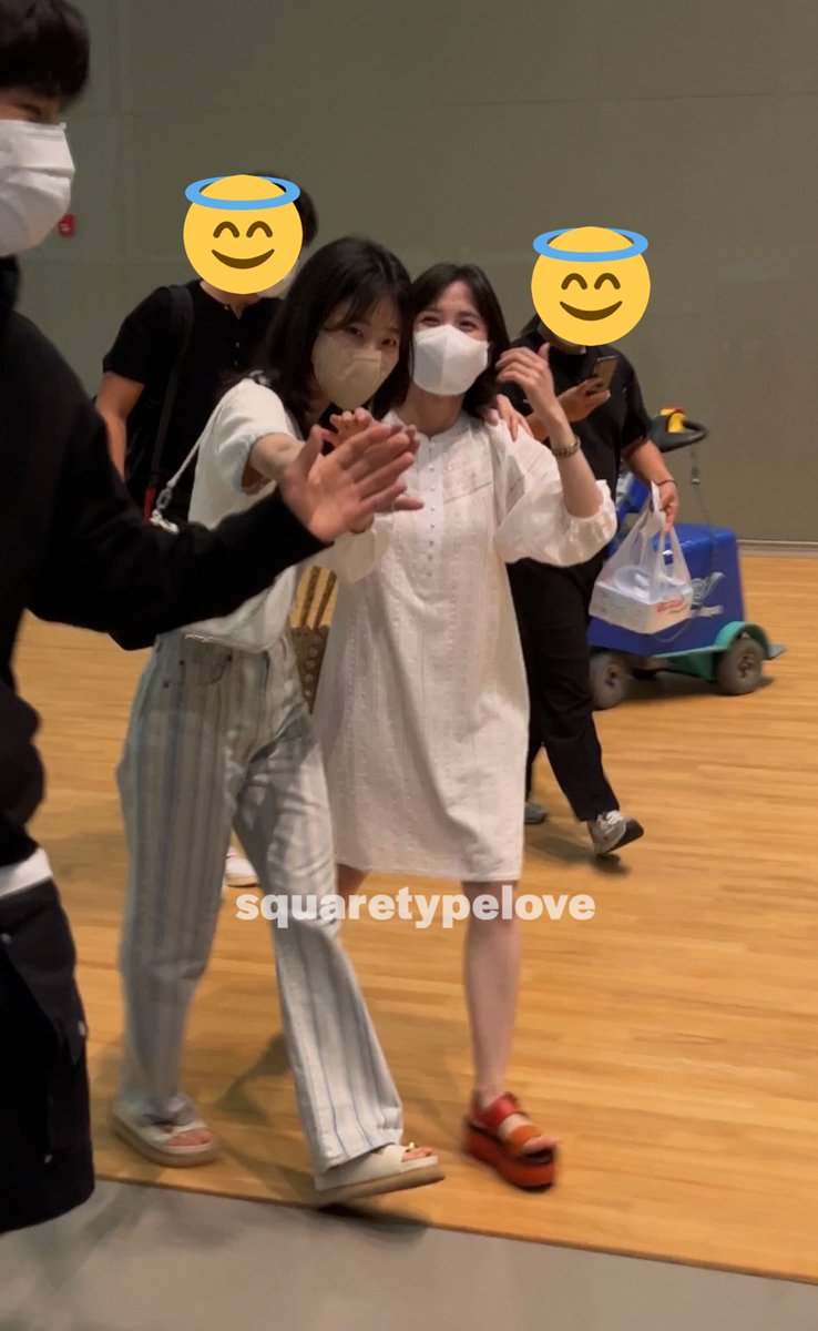 squaretypelove's tweet photo. 영우 보디가드 한바다즈 😊😊 https://t.co/OgIu9TKUSS