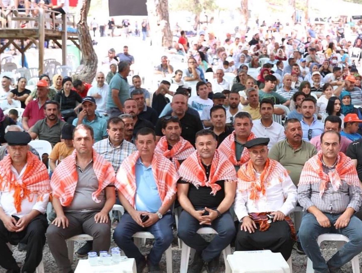 M_turkdogan's tweet photo. 3️⃣ Batı Yaylaları ziyaretlerimizin ardından, Gevne Yayla Şenliğine katıldık. Bu güzel organizasyonun düzenlenmesinde emeği geçen Aliefendi Mahalle Muhtarımız ve Aliefendi Köyü Yardımlaşma ve Dayanışma Derneği Başkanı Rüştü Vural ve ekibini tebrik ederim.
#MHP #ALANYA 🇹🇷🇹🇷🇹🇷 https://t.co/7URca3r5xt