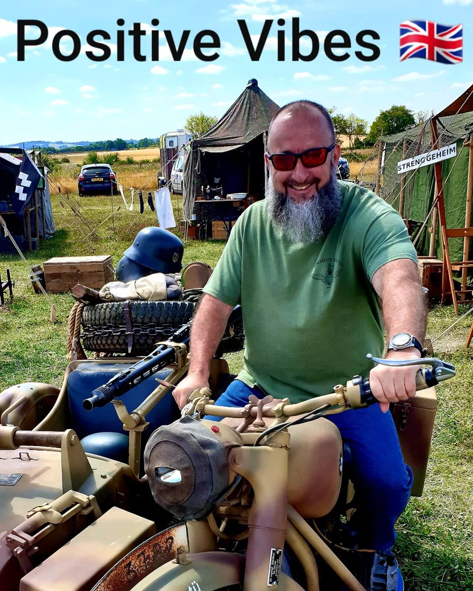 Anthmalonerogue's tweet photo. Positive mindset and positive attitude. We all get bad days.. Make today a good one. π¬π§ππΊπΈ
#anthonystephenmalone #RogueWarrior #honourbound #goingroguewithanth #military #Bikes #veteran #nevergiveup #positivethinking #positivemindset #adventure #inspiration #inspirational https://t.co/vfQ8KpsgSD