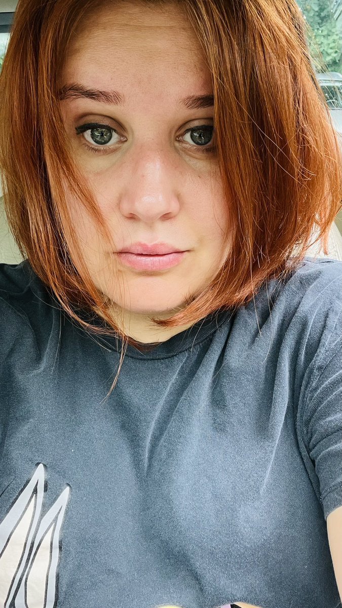 Люб, ты че tweet media