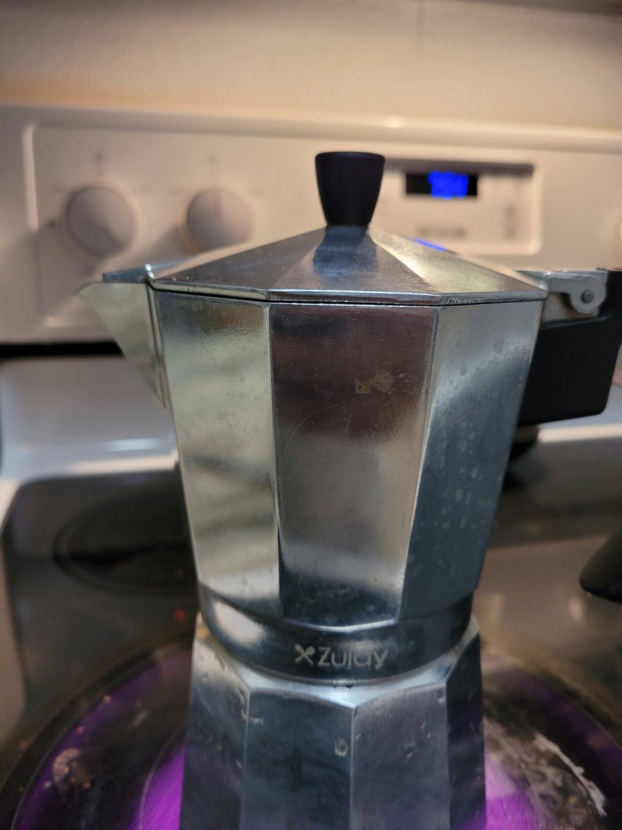 JigsActual's tweet photo. Morning power up in progress 🐵🚀

GM Web 3‼️
#UnCafesito #Cubano ☕️🇨🇺
 #nftcollectors
#NFTartists https://t.co/Vo1oiDi5vI