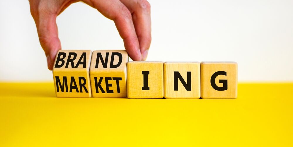 Proof_Digital's tweet photo. Though #marketing and #branding work together to lead a company to success, it is extremely important to differentiate between the two in order to set and reach specific goals.

Learn the difference between them and the importance of both by visiting https://t.co/KzG62ppLZ0 https://t.co/CespW86BoX