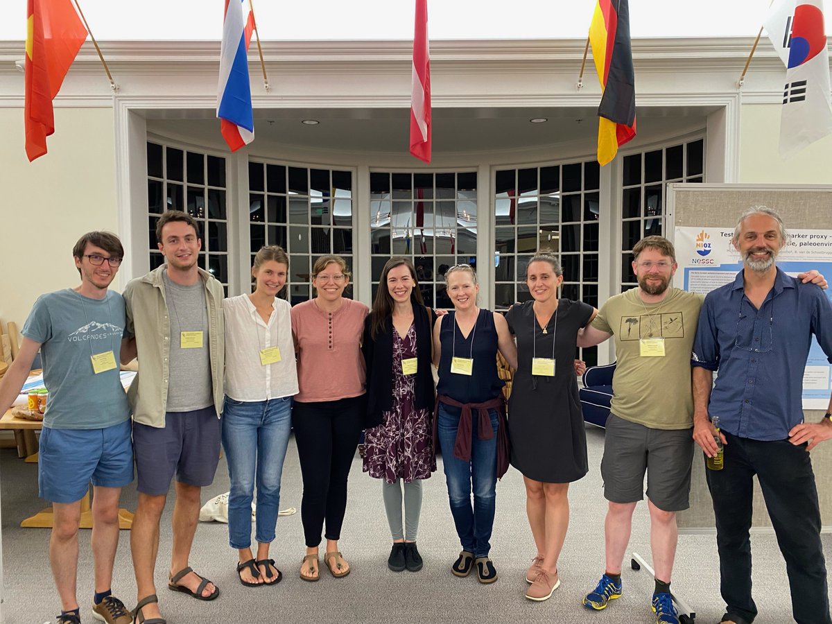 Pearson Lab (@pearsongroupeps) on Twitter photo A surfeit of good times at the GRC #organicgeochemistrygrc2022! So great to see many <a href="/PearsonGroupEPS/">Pearson Lab</a> alumni and friends; apologies to <a href="/david_naafs/">David Naafs 👨🔬</a>, he should be in the photo too. A surfeit of good times at the GRC #organicgeochemistrygrc2022! So great to see many <a href="/PearsonGroupEPS/">Pearson Lab</a> alumni and friends; apologies to <a href="/david_naafs/">David Naafs 👨🔬</a>, he should be in the photo too.