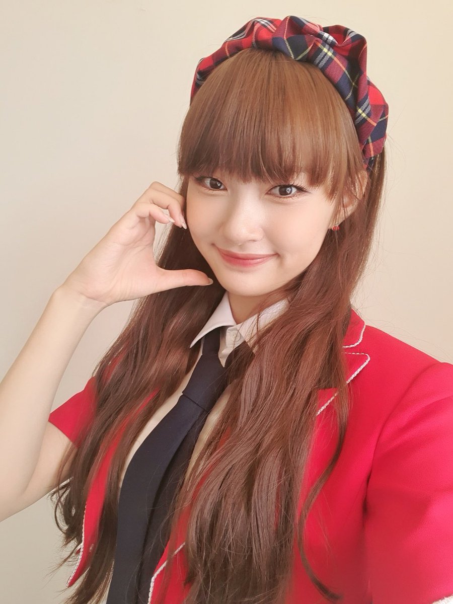 0x3534's tweet photo. 충격 .. 어케 이런 귀여운 해시태그를 #금냥아_집사좀_봐줘 https://t.co/DdTXRVPzCN
