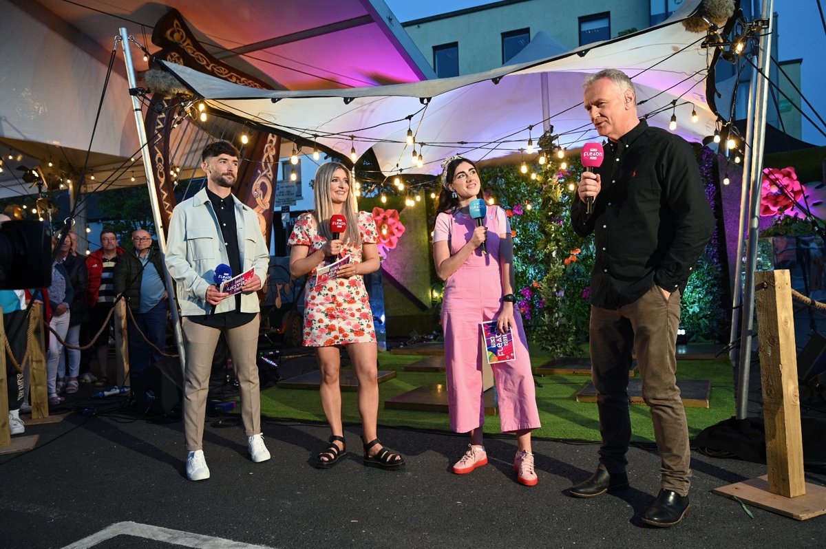 Bhí 3 oíche iontach againn beo le #Fleadh2022 len ár laithreoirí <a href="/daithi_ose/">Dáithí Ó Sé.</a>, <a href="/doireannnighlac/">Doireann Ní Ghlacáin</a>, Maggie Carty &amp; Peadar Ó Goill! 🙌

Click here now to watch our Fleadh Cheoil broadcasts: nasc.tg4.tv/fleadh2022