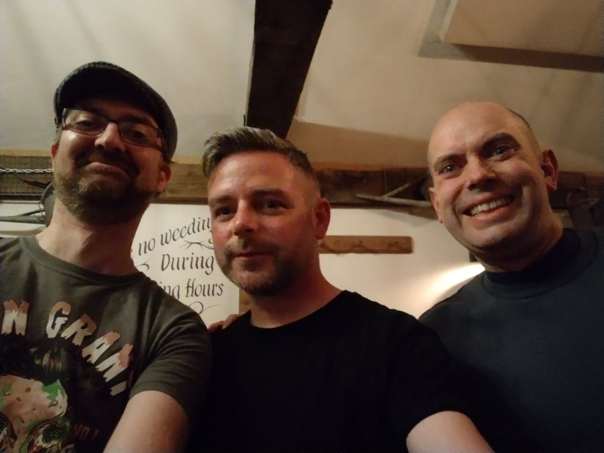 The only photo in existence of Portland Big Ones (in fact, the only time they've ever all been in the same room).

Get their <a href="/PeterNixonEsq/">Peter Nixon</a> theme from conchairtorecords.bandcamp.com