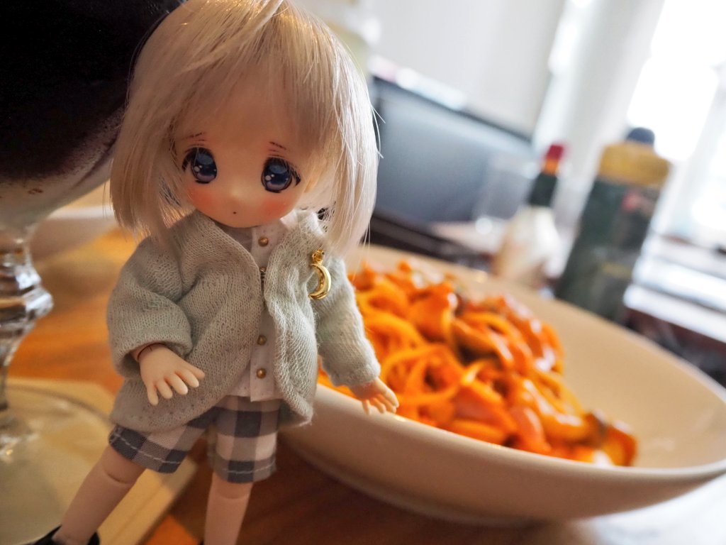 usagibaka's tweet photo. お昼はお初なカフェで頂きました( *ˊᵕˋ* )
パスタおいしかった✨
#makoカスタム
#さにむウィッグ
#emptyegg https://t.co/CbQcjqiBgs