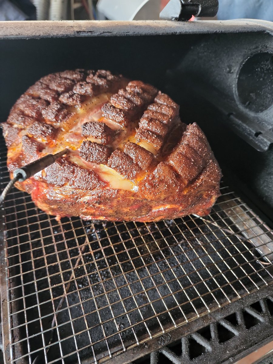 ThomasPeers's tweet photo. @wjwheeler54 Eat bbq day!! Good deal,will do! Should be a nice little lunchtime snack https://t.co/82xDzUNKg6