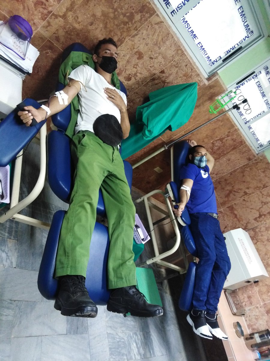 Una vez más el pueblo pinero, junto a sus jóvenes acudiendo al llamado d la Patria, esta vez con su sangre para ayudar a salvar la vida d las víctimas del Incendio d la  Unidad d Super Tanquero en Matanzas. Desde la #IslaDeLaJuventd presente. #MatanzaNoEstaSola #FuerzaMatanza